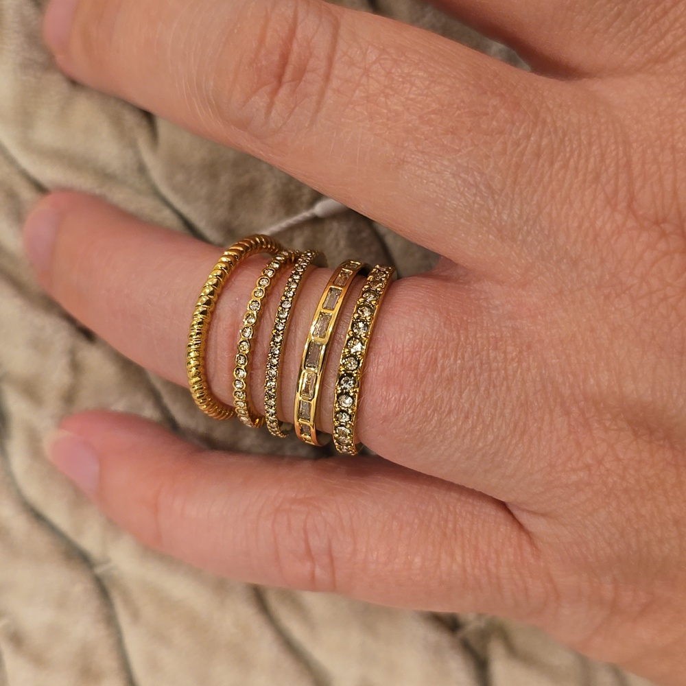 NWT Ann Taylor stack ring